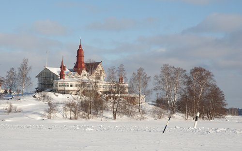 Helsinki Yacht Club in Winter
